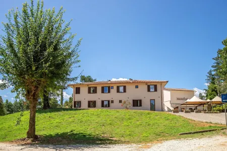 Residenza di Campagna Montelleri Отели рядом с достопримечательностью «Mugello»