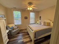 Hermann Crown Suites