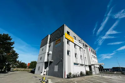 The Originals Access, Hôtel les Iris, Berck-sur-Mer Hotels near Opale Laser
