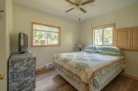 Private cabin on beautiful Long Lake- close to Walker and Longvile