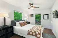 Treehouse Loz Seclusion for 6! - parcheggio