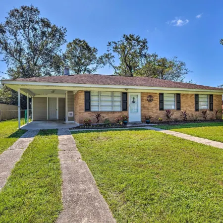 Charming Gulfport Escape Half-Mile to Beach!