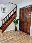 King bed, Spacious 4 bed, 2bth house with a workspace, laundry in unit, WiFi.