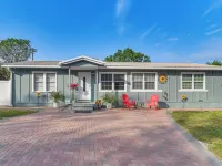 Breezy Tampa Home w/ Yard: Perfect for Long Stays Hotels in Lutz