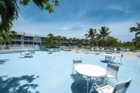 Tropical 2BR/2BA Getaway in Gorgeous Key Largo, Pool, Kayak, Lagoon, Marina,