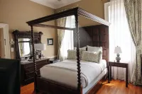 Ironclad Inn & Bourbon Room Hotel a Fredericksburg