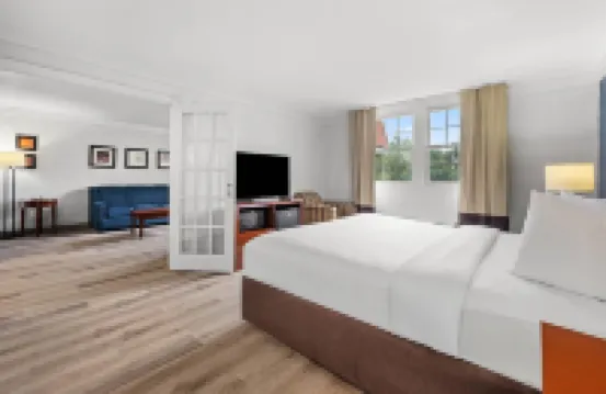 舒適套房酒店-近