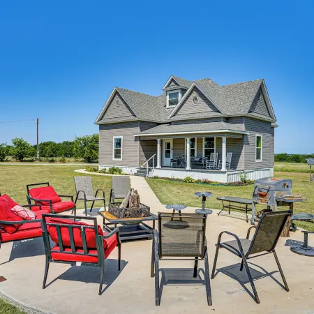 Decatur Farmhouse Getaway w/ Deck & Backyard