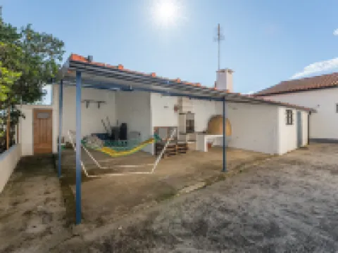 GuestReady - A classic Portuguese-style home Hotels in Ilhavo