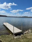 Renovated 2-bedroom lake home on private lake minutes from countless amenities - Chalets