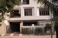 Golden Grove Homestay 바라나시 호텔