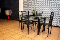 Entire Apartment, lovely spacious 3 bedroom apartment