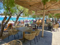 Le Convivial Luxury Suites & Spa