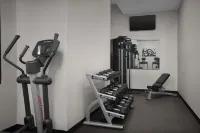 The Suites Hotel at Waterfront Plaza - Gym