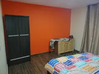 Bright house 10 minutes from Blue Bay Beach Hotels in 