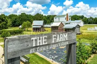 Charming 1-bedroom Pearl Cottage with WiFi in the historic Casey Jones Village