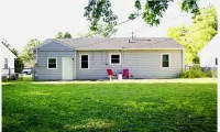 Charming 2-bedroom updated pet-friendly home in Central Salina!
