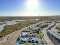 Mayan Palace Home, Private pool - Full Resort Privilege's with Lazy River!