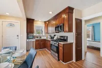 The Niche: A cozy perfection!Newly Renovated Family Friendly! Near Boston