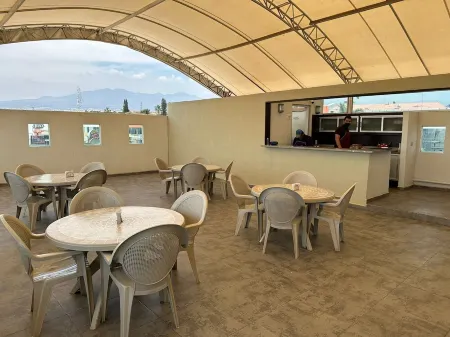 Beautiful air conditioner loft! 7 min from downtown!