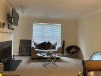 Cozy 2-bedroom with AC and WiFi in welcoming Sandy Springs