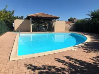 Vacation home for 6, air-conditioned, with shared pool and tennis court Hotels in Sorede