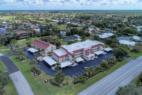 Fabulous 2-bedroom condo with AC in Punta Gorda Hotels in Burnt Store Marina