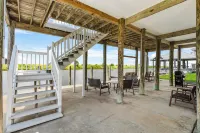 Bayou Manor