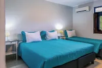 Island Vibes at Elegancia