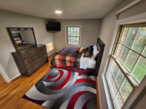 Gorgeous model single family home, fully renovated and ready for you.