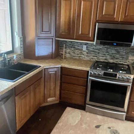 Romanic Getaway! River Front Property with View of the Columbia River