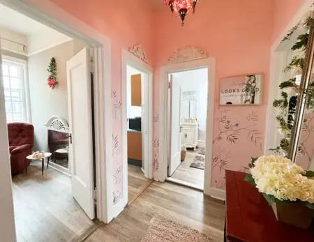 Bloom-Inspired 3-Bedroom Retreat in Union City – Your Dream NYC Escape!