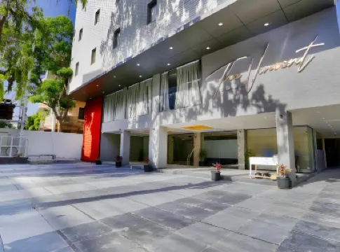 ザ ヴィンセント イン タージ・マホール・パレス周辺のホテル