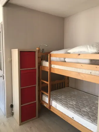 Charming apartment in the heart of Barcelonnette Отели в г. Барселоннет