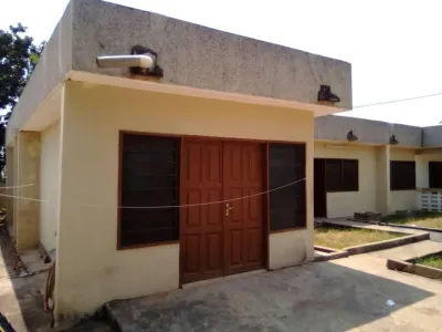 1 Bedroom Apt in a Quiet Cape Coast Residential Area  호텔
