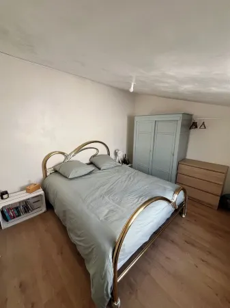 House 200m from the beach, ideal for families and surfers