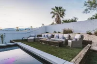 Pomelo · Large 4BD, heated pool, hot tub