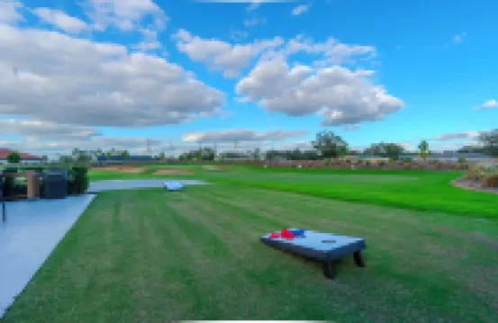 3/2 Home /Heated Pool/Lake View/Near Theme Parks/Golf Course/Pet Friendly!