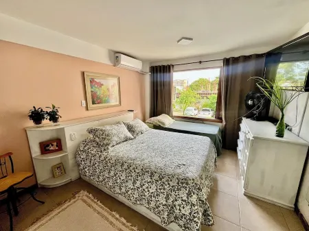 Charming Apartment. Near the beach. Fully Equipped Отели рядом с достопримечательностью «Ilhéus»