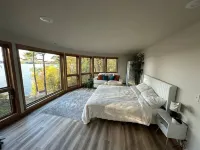 Spacious 7-bedroom house on the Lake, with AC, WiFi,  in peaceful Menomonie WI