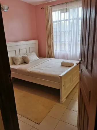 Executive 2 bedroom unit,near the Biggest Mall Rupa mall with 1 bedroom ensuite