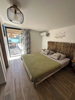 Charming villa with pool in Bonifacio