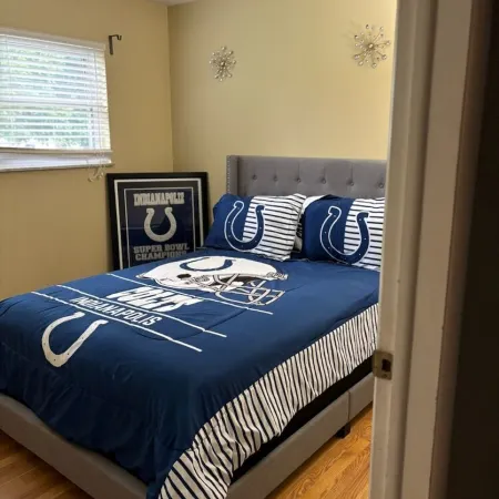 VRBO in the heart of Speedway.