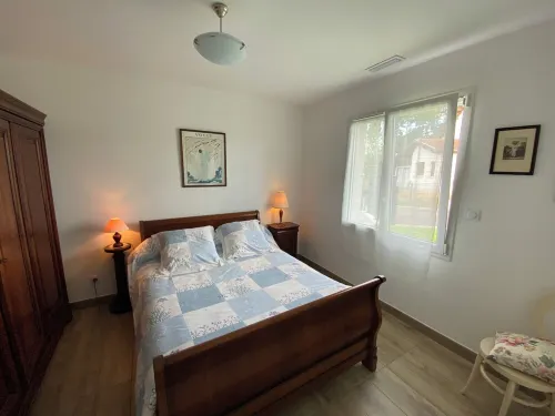 Quiet house, south facing, sleeps 6 3 Stars