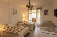 Exceptional villa in Carqueiranne Hotels near Thomas Teddy