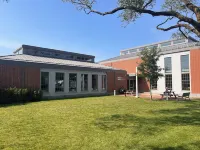 Walk to downtown Edgartown in quiet neighborhood - Perfect Location!