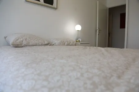 Le Saint Cyrien, 5km from Versailles and 25km from Paris, for Family & Business Отели в г. Сен-Сир-л'Эколь