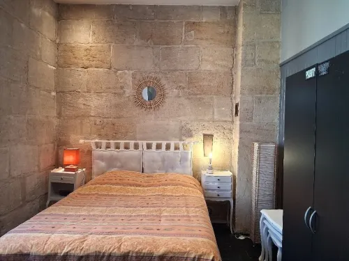 Charming 2-bedroom house in tranquil Le Bouscat with WiFi Hotels in Le Bouscat