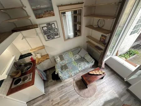 Studio / Loft Rez de Chaussée sur Cour Calme Отели рядом с достопримечательностью «Groupe AFNOR»