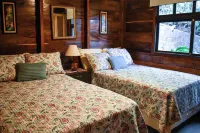 Charming 2-bedroom cabin in private condominium Hotels in Salcoatitan